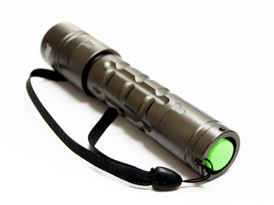 Cree U2強光手電Uniquefire C108S 特價熱銷，家居保電子品質之選